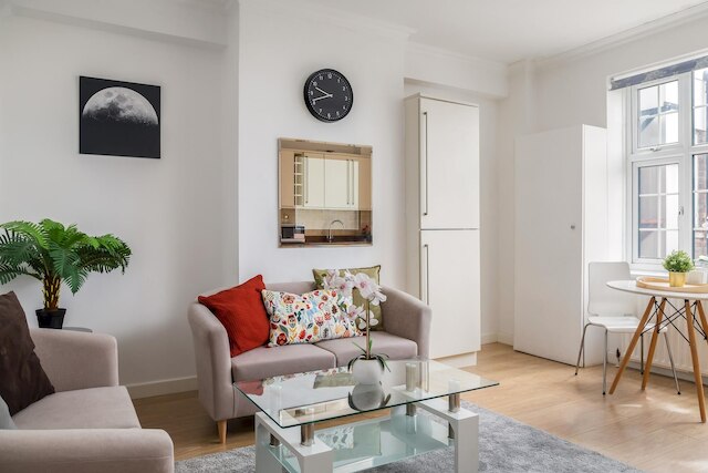 ピックザプレイス サセックス ガーデンズ アパートメンツ III