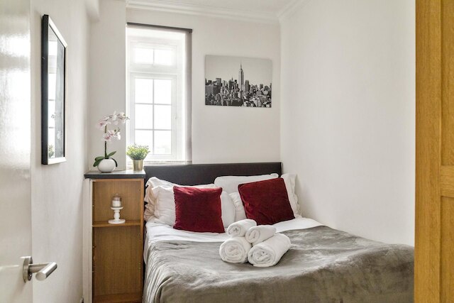 ピックザプレイス サセックス ガーデンズ アパートメンツ III