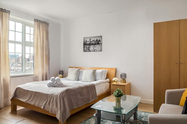 ピックザプレイス サセックス ガーデンズ アパートメンツ III