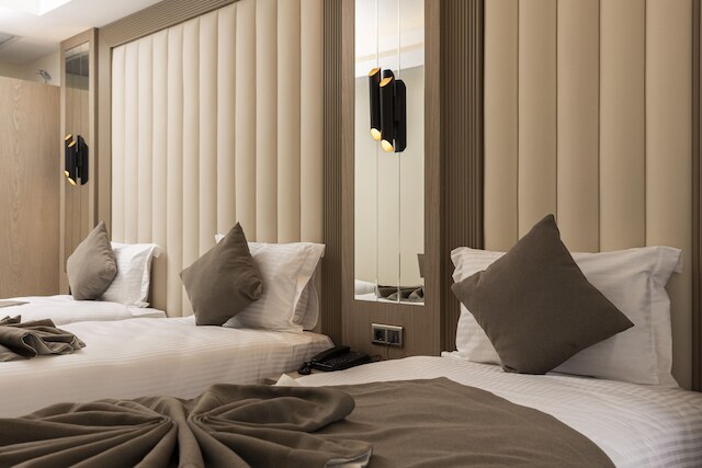 アシルザデ・ホテル・シルケチ