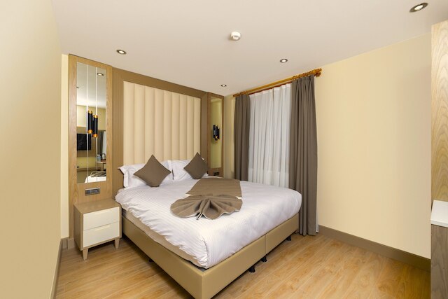 アシルザデ・ホテル・シルケチ