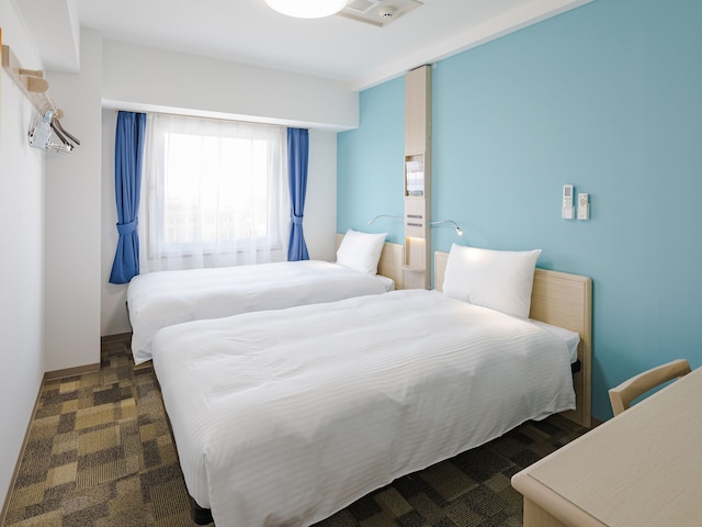 東横 INN 印旛日本医大駅前