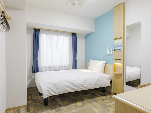 東横 INN 大阪弁天町