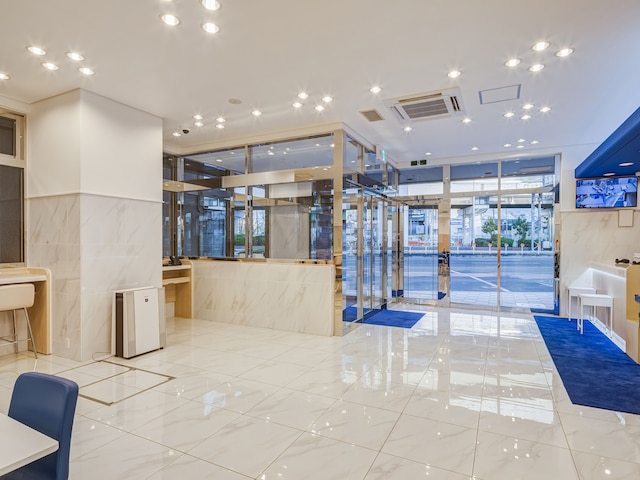 東横 INN 大阪弁天町