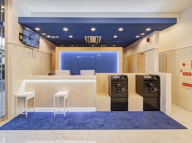 東横 INN 大阪弁天町