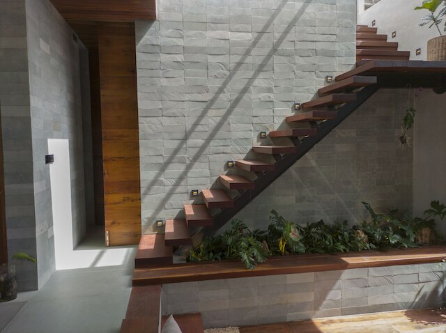 ピースツリー ホームズ