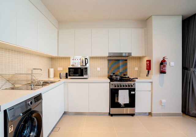 タニン - バルコニーからの息をのむようなパノラマ運河の景色