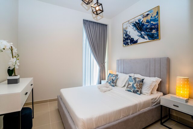 タニン - バルコニーからの息をのむようなパノラマ運河の景色