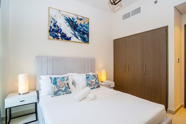 タニン - バルコニーからの息をのむようなパノラマ運河の景色