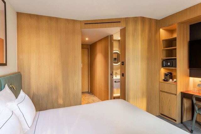 アーツ  ホテル ポルト タペストリー コレクション バイ ヒルトン