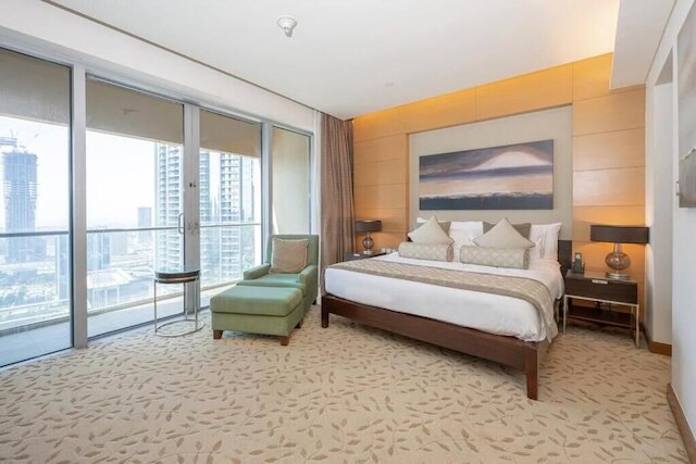 Emaar Fashion Avenue – Formerly Address Dubai Mall Four Apple（エマール・ファッション・アベニュー - 以前はアドレスDubai Mallフォー・アップル）