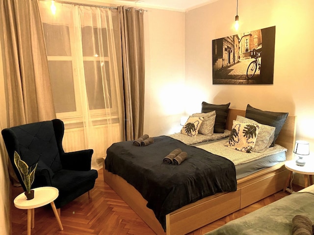 ラレス アンド ペナテス アパートメント