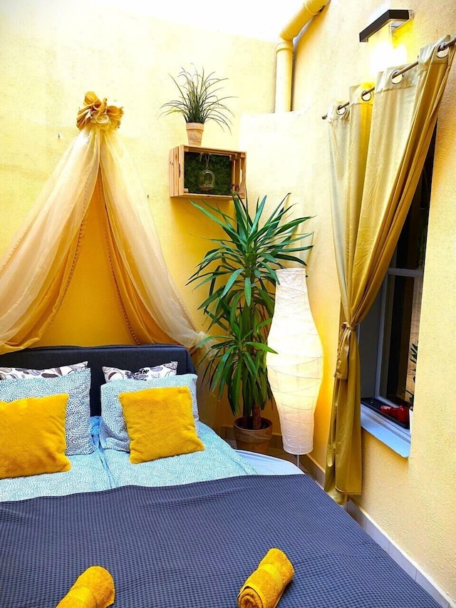 ラレス アンド ペナテス アパートメント