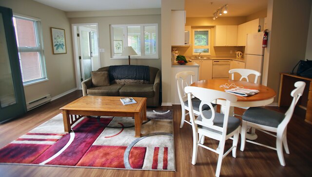 タイムズスクエアスイーツホテル