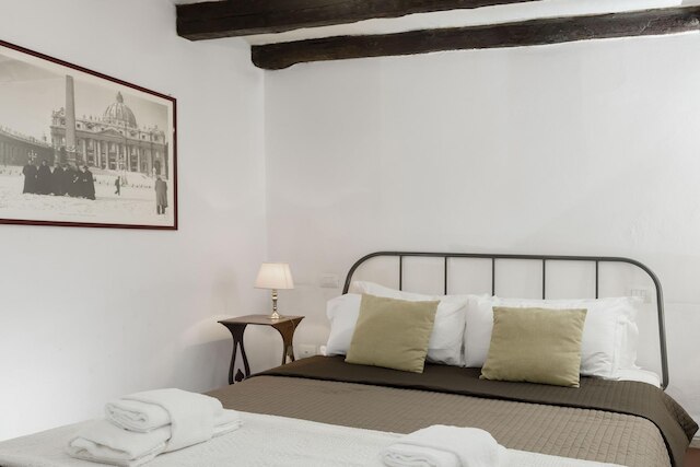 ダイアナ イン パンテオン アパートメント