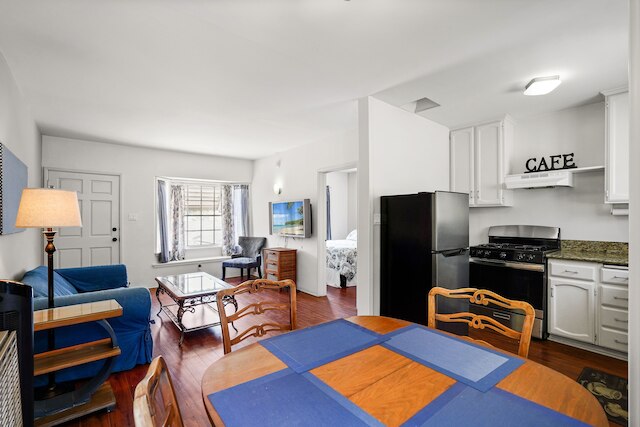 スタンフォード13 LLC