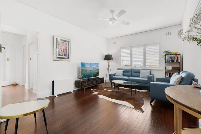 クージー リヴィエラ イン クージー