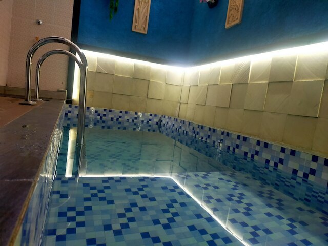 アズィマヴィラ