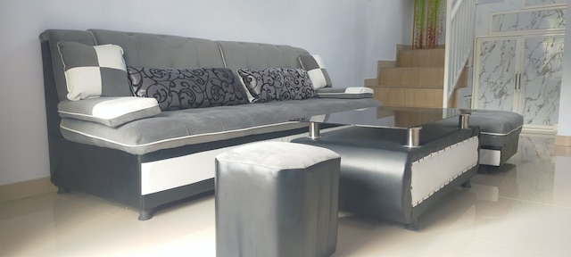 アズィマヴィラ