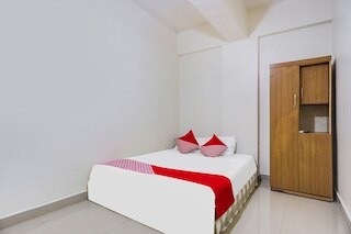 ホテル O サニー シャリア