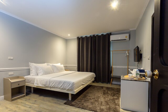 バーンスワンソー