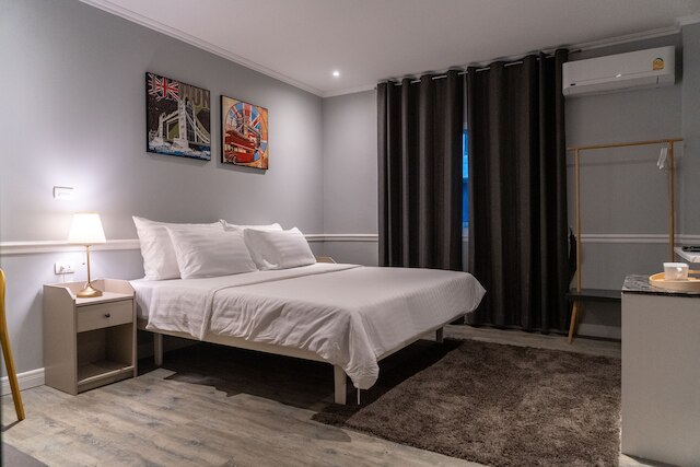 バーンスワンソー