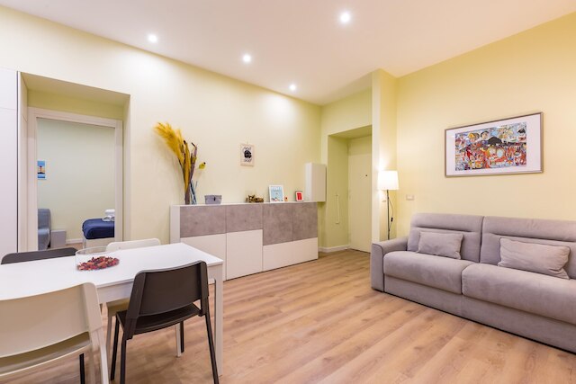 サン マルチェリーノ クール アンド セントラル バイ ナポリアパートメンツ