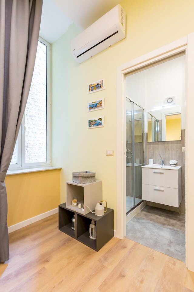 サン マルチェリーノ クール アンド セントラル バイ ナポリアパートメンツ