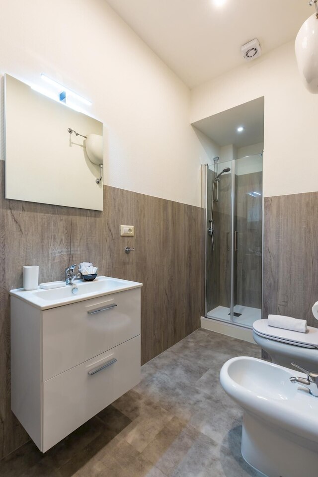 サン マルチェリーノ クール アンド セントラル バイ ナポリアパートメンツ