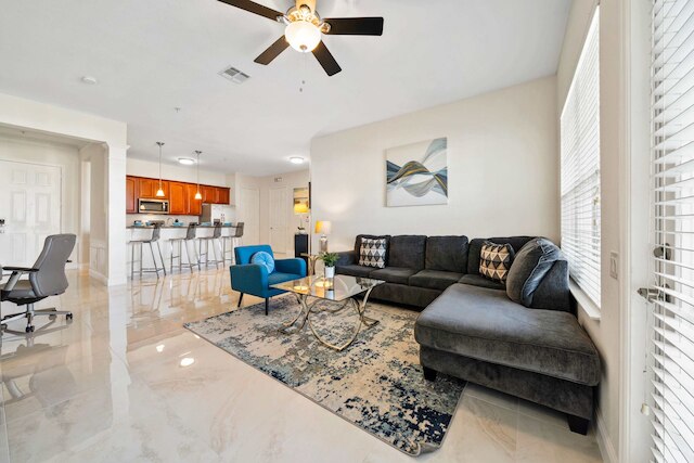 4804 ケイビュー アベニュー N#.401