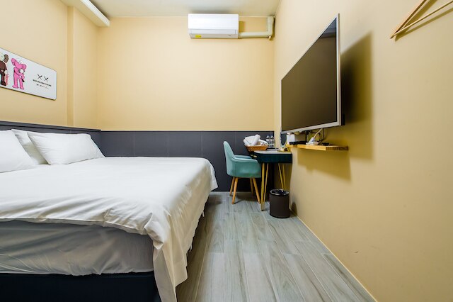 Green house sleep to B&B