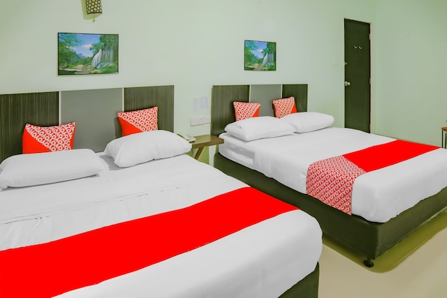 OYO  90269  ホテル  インドラサ  2