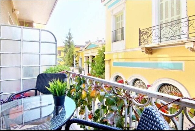 マグニフィセント  アパートメント  アンダー ザ アクロポリス