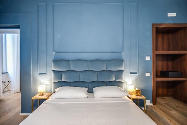 マゼンタコレクションカプラニカ