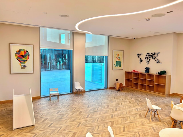 ニュー ! ラグジュリアス ステイ ドバイ クリーク バルコニー & ビュー