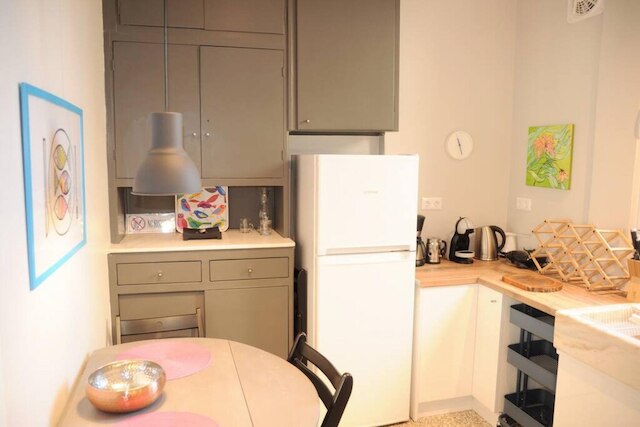 ラブリー  アパートメント  アンダー ザ アクロポリス