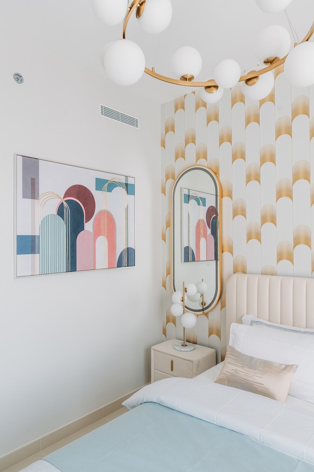 エレガント ステイ: バルコニー & スタニング ドバイ クリーク ビューズ