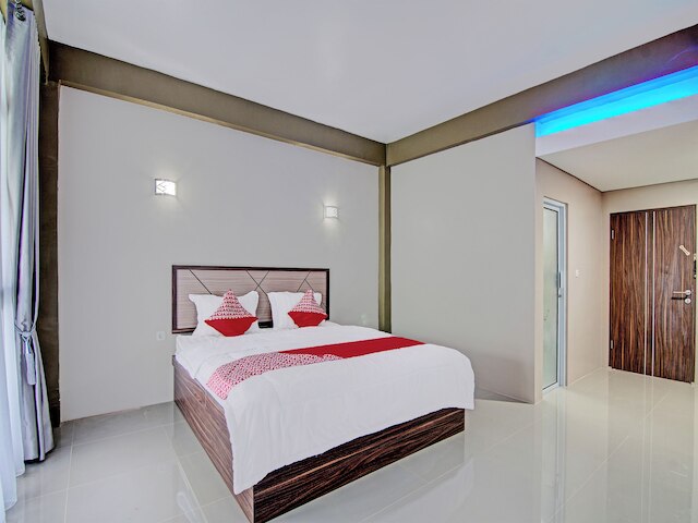 ホテル O ペンギナパン トイバ シャリア ニア ポンドック ペサントレン ウマル ビン カタブ km 9 ガルダ サクティ