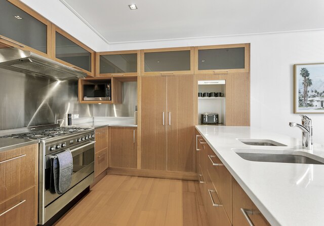 広々とした高架橋の聖域