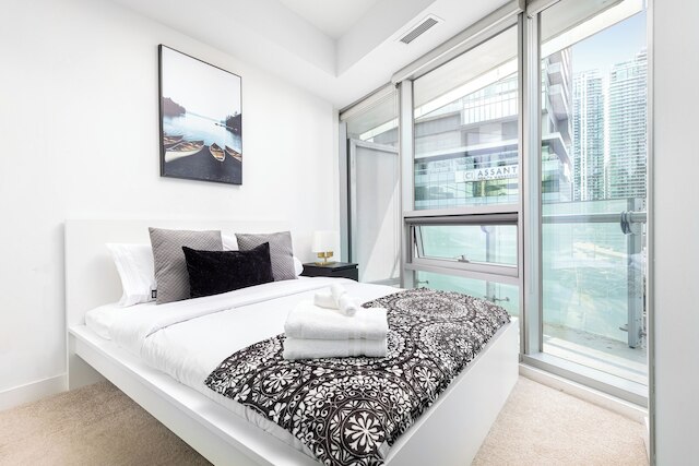 ダウンタウン・トロント・ニア・CNタワー