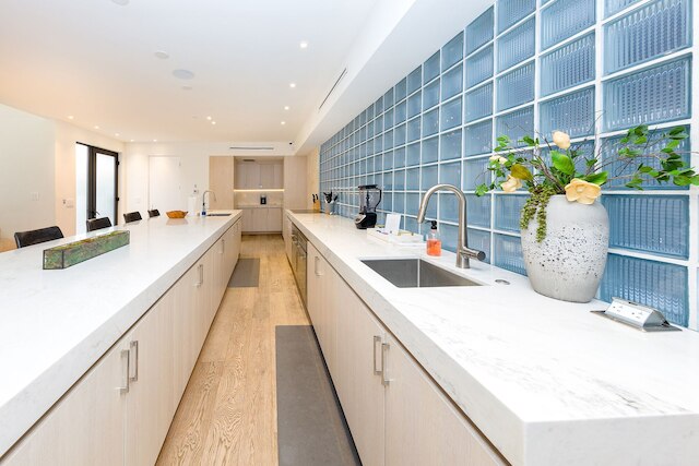 ドリーム・ビバリーヒルズ・マンション・ダブリュー・プール