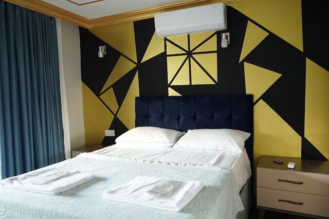 ミドルビレッジ