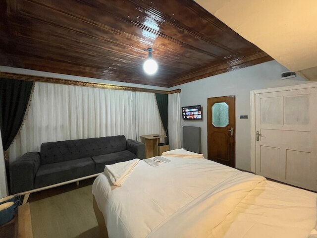 ゴールデン・メトロ・ブティック