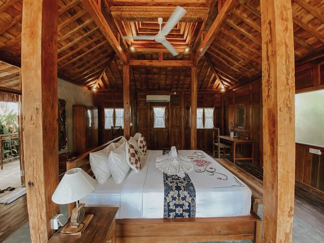 サリーニ・ヴィラズ