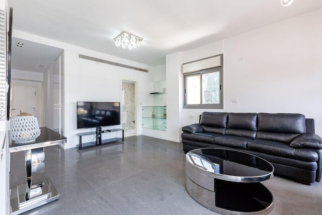 ハコフシム ミロワール イン テル アビブ ヤフォ