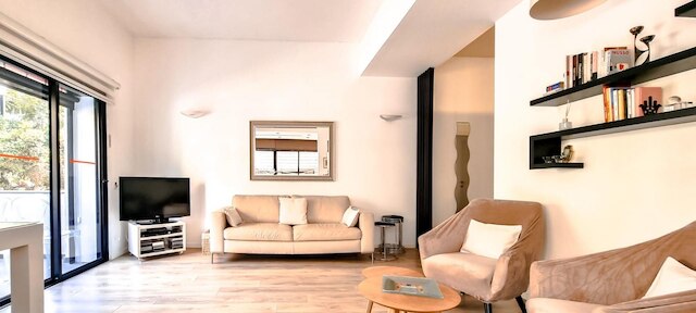 ルピン ナイクレ イン テル アビブ ヤフォ