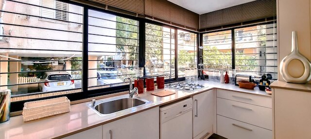 ルピン ナイクレ イン テル アビブ ヤフォ