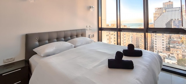 ハヤーコン ディアマント イン テル アビブ ヤフォ