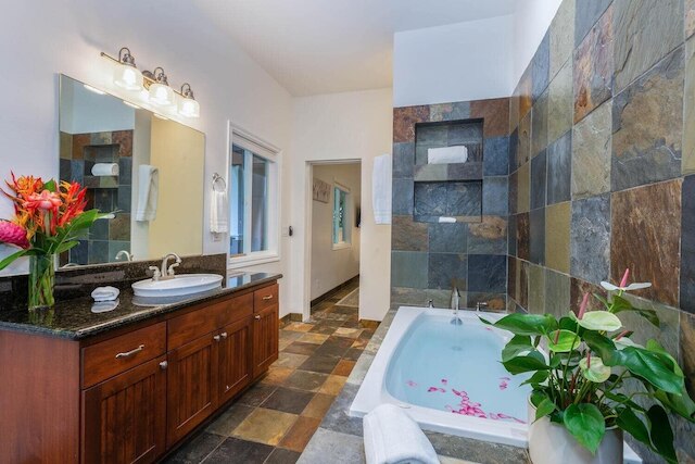 ハレハエナ 3 ベッドルームホーム バイ レッドオーニング