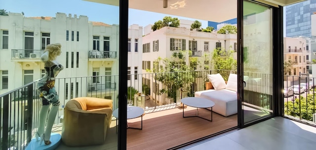 ヤヴネ ブリラント イン テル アビブ ヤフォ